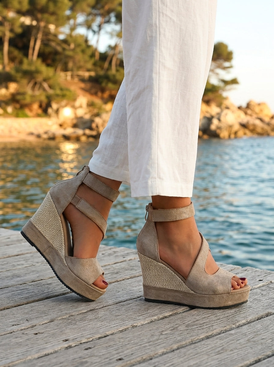 Eluned - Cushioned Wedge Sandals